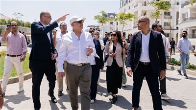 المهندس عمرو سليمان في جولة ميدانية لتفقد مشروعات ماونتن ڤيو بالقاهرة الجديدة