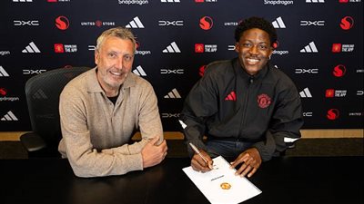 ماينو يجدد عقده مع مانشستر يونايتد حتى 2031