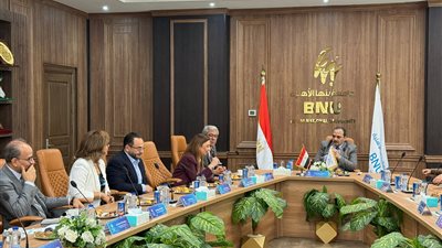 رئيس بنها الأهلية يستقبل وفدًا من الجامعة الأمريكية لبحث سبل التعاون 
