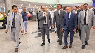 اللجنة العليا للتفتيش الأمني والبيئي تُجري جولة تفقدية بمطار القاهرة الدولي 