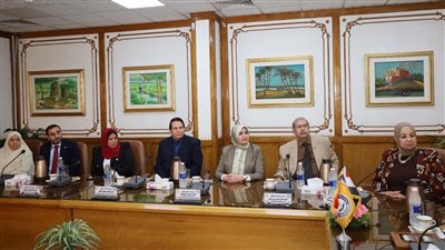 رئيس جامعة المنيا يستقبل فرق المراجعين لهيئة ضمان الجودة والاعتماد لتقييم كليتي التربية والحاسبات والمعلومات 