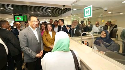وزير الاتصالات يطلق خدمات مطورة بالبريد في بني سويف 