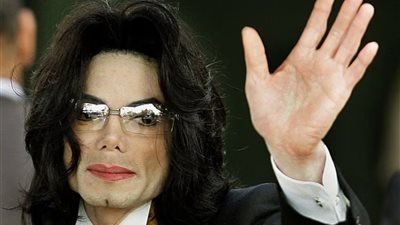 ما هو البهاق؟ وكيف أثرت على المطرب العالمي مايكل جاكسون؟