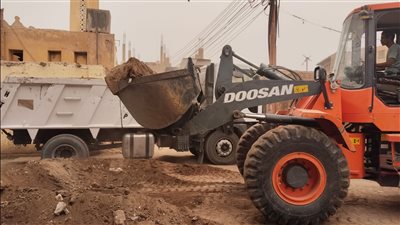 حملة موسعة لرفع كفاءة الشوارع والمرافق العامة بمركز أرمنت بالأقصر.. صور