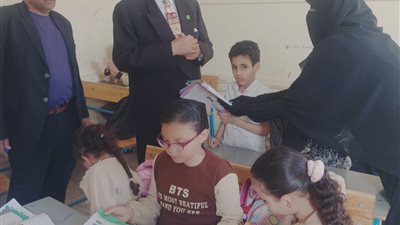 وكيل تعليم شبين القناطر يتفقد امتحانات أبريل ويشدد على توفير بيئة آمنة للطلاب...صور