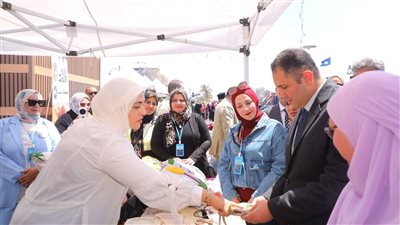 محافظ دمياط يفتتح معرض الحرف اليدوية والتراثية والمشروعات الصغيرة بالكوبرى التاريخى
