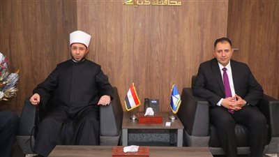وزير الأوقاف يشارك محافظة دمياط احتفالات عيدها القومي ويفتتح