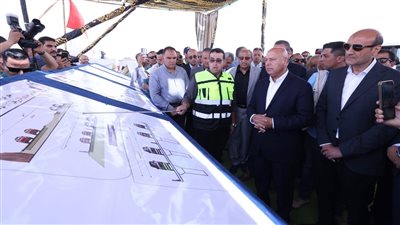 «امشي من قدامي».. القصة الكاملة لإهانة كامل الوزير لمهندس بأسيوط