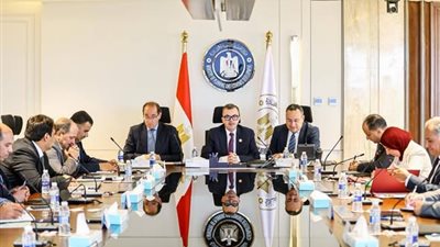 تنسيق حكومي بين التخطيط والمالية والتعليم العالي والزراعة لدعم التنمية 