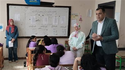 وكيل تعليم دمياط يتابع امتحانات المستوى الرفيع بمدارس اللغات الرسمية