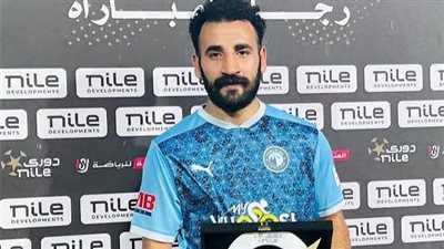 مهند لاشين لاعب نادي بيراميدز 