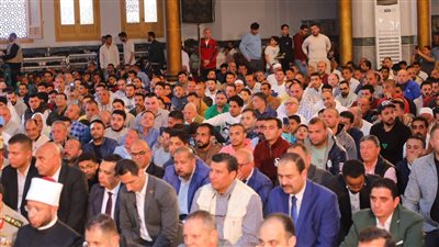 محافظ دمياط ووزير الأوقاف يؤديان شعائر صلاة الجمعة بمسجد الرحمة 