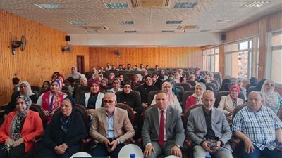رئيس جامعة دمياط يؤكد أهمية الأبحاث البيئية في دعم التنمية المستدامة 