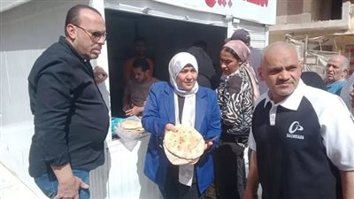محافظ الدقهلية يتابع انتظام صرف الخبز المدعم في 23 منفذ