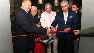وزير السياحة والآثار يفتتح قاعة الخبيئة بمتحف الأقصر بعد تطويرها