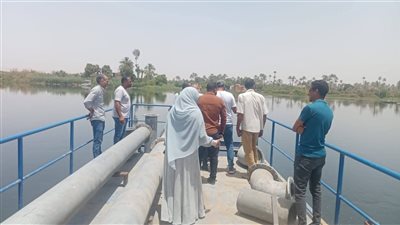 زياة ميدانية للجنة «الصحة» لمواقع شركة مياه الشرب والصرف بالأقصر.. صور