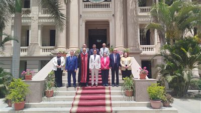 رئيس جامعة بنها يستقبل وفد الكنيسة الإنجيلية لتهنئة المسلمين بعيد الأضحى