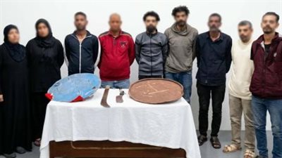 المتهمون بعد الضبط