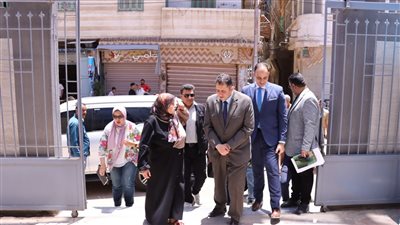 محافظ دمياط يلتقي أهالي عزبة البرج ضمن مبادرة «المحافظ هيجيلك» لبحث مطالبهم