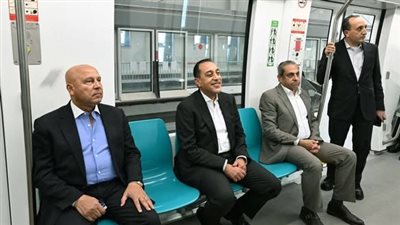 مدبولي يتفقد مونوريل شرق النيل ويؤكد أهمية النقل الأخضر