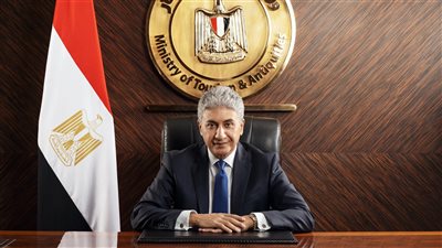 شريف فتحي وزير السياحة والآثار 