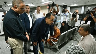 رئيس الوزراء يفتتح عيادة روز اليوسف المطورة بكفر طهرمس