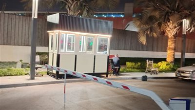 بسواعد مصرية.. مطار القاهرة الدولي يواصل التطوير بأكشاك حديثة لخدمة الركاب والجهات العاملة 