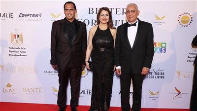 أنور الكموني نجم التنس ومؤسس حملة مانحي 