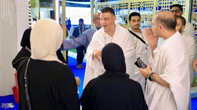 رئيس بعثة حج الجمعيات الأهلية يتفقد مخيمات عرفات