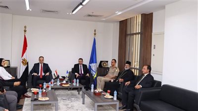 محافظ دمياط يستقبل المهنئين بعيد الأضحى ويؤكد: وحدة المصريين نموذج للتلاحم الوطني