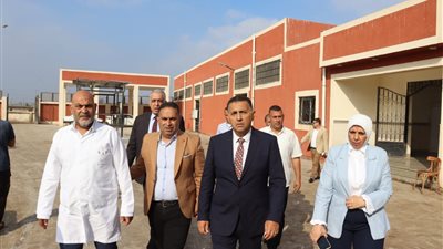 محافظ القليوبية يتفقد مجزر كفر سعد ببنها لمتابعة تطبيق الاشتراطات الصحية خلال عيد الأضحى