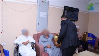 محافظ دمياط يزور دار البر والتقوى للمسنين ومرضى الزهايمر بدمياط الجديدة
