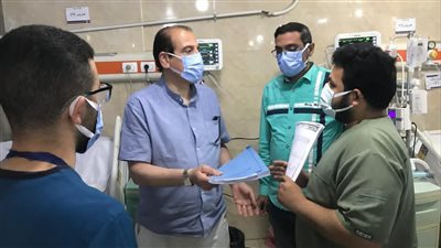 نائب وزير الصحة يجري جولة تفقدية مفاجئة بمنشآت طبية بالقاهرة