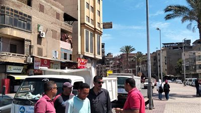 الوحدة المحلية بمدينة دمياط تواصل إزالة التعديات وتيسير الحركة المرورية