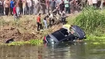 مصرع أسرة كاملة إثر انقلاب سيارة بترعة المريوطية في البدرشين