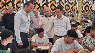 رئيس جامعة بنها يتفقد امتحانات كلية علوم الرياضة ويؤكد استمرار المتابعة الميدانية