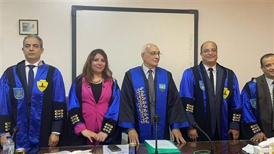 نقيب الإعلاميين مناقشًا ومحكمًا رسالة دكتوراه 