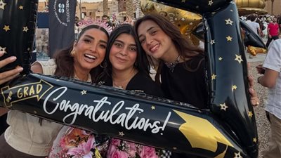 روجينا وبناتها