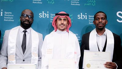 موسى الشمري ينال الماجستير في إدارة أعمال كرة القدم من معهد برشلونة