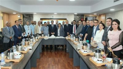 ضياء رشوان: توفير المعلومات وتعزيز التواصل مع الصحافة أولوية