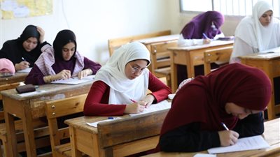 طلاب الثانوية الأزهرية: امتحان القرآن في مستوى الطالب المتوسط.. والحفظ مفتاح النجاح