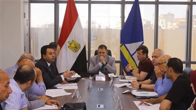 محافظ دمياط يناقش تشغيل الطفطف وبوابتي رأس البر استعدادا للموسم الصيفي