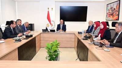 وزير الري يتابع الاستعدادات النهائية لجاهزية أجهزة الوزارة لفترة أقصى الاحتياجات المائية