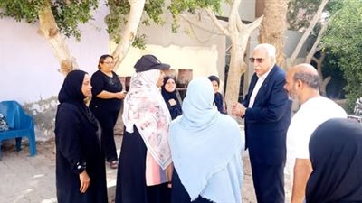 مدير تعليم البحر الأحمر يتابع امتحانات الإعدادية ويطمئن على انتظام اللجان