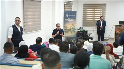 وزير الصحة يشهد تسجيل المواطنين بمنظومة التأمين الشامل بالمنيا
