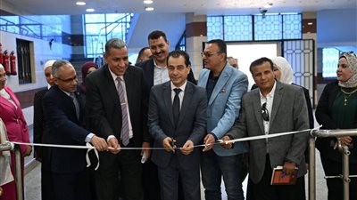 الافتتاح