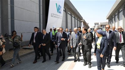 وزير الصحة يتفقد «مدينة اللقاحات والبيوتكنولوجي»