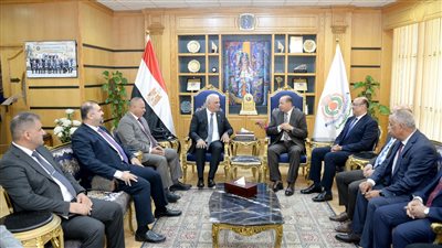 رئيس جامعة المنصورة يستقبل وفد جامعة المستقبل العراقية لبحث سبل التعاون التكنولوجي