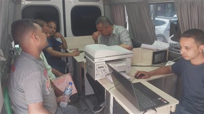 غلق 81 محلًا مخالفًا بـ5 مراكز وتقديم 120 طلب تقنين أوضاع بالمنيا 