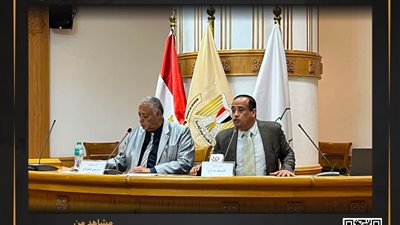 مشاهد من مائدة مستديرة بعنوان 
